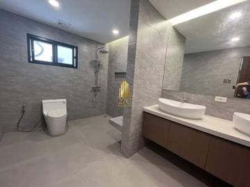 Newly Renovated 3-Storey Townhouse for Sale in Loyola Grand Villas