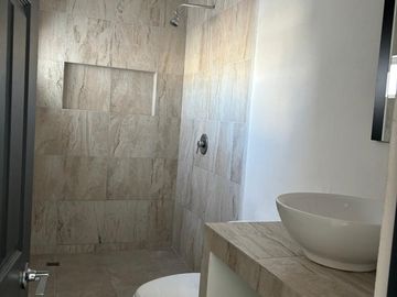 CASA EN VENTA CUMBRES DE JURIQUILLA