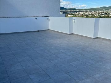 CASA EN VENTA CUMBRES DE JURIQUILLA