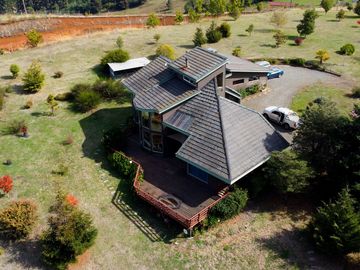Espectacular casa en campo de 10,5 hectáreas - Región de Los Ríos