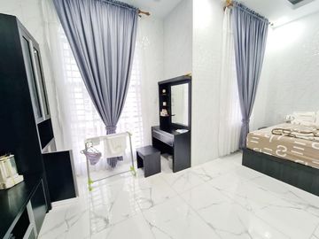 Dijual Rumah Krakatau Palace 16 Bhayangkara Jalan Sukamurni Medan