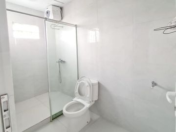 Dijual Rumah Krakatau Palace 16 Bhayangkara Jalan Sukamurni Medan