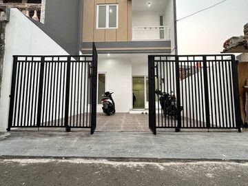 DIJUAL RUMAH SIAP HUNI MURAH DI KAYU PUTIH JAKARTA TIMUR, RUMAH READY 2 LANTAI BARU DEKAT KE PULO MAS JAKTIM, RUMAH STRATEGIS DEKAT VELODROME 3 KAMAR