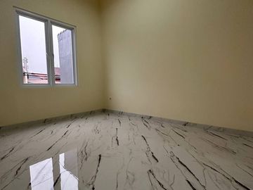 DIJUAL RUMAH SIAP HUNI MURAH DI KAYU PUTIH JAKARTA TIMUR, RUMAH READY 2 LANTAI BARU DEKAT KE PULO MAS JAKTIM, RUMAH STRATEGIS DEKAT VELODROME 3 KAMAR