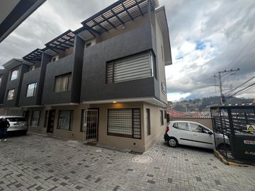 EN VENTA HERMOSA CASA A ESTRENAR UBICADA CERCA DE SAN BLAS