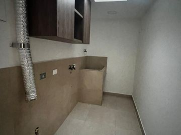 EN VENTA HERMOSA CASA A ESTRENAR UBICADA CERCA DE SAN BLAS