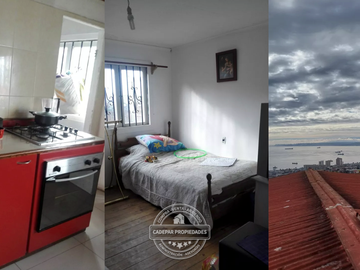 VENDE AMPLIA CASA DE TRES PISOS EN VALPARAISO
