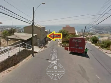 VENDE AMPLIA CASA DE TRES PISOS EN VALPARAISO