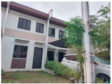 FORECLOSED Townhouse for Sale in IDESIA DASMARINAS : 2 Storey w/ Garage