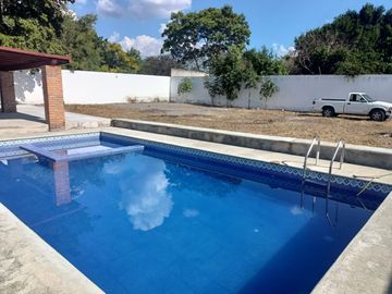 Casa Campestre en venta con alberca en Estapilla Colima