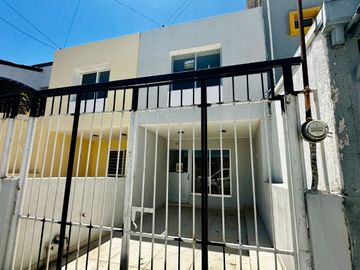 Casa remodelada en Alamo Industrial en VENTA
