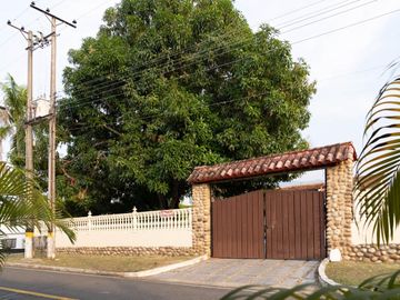 Hermosa propiedad en condominio campestre VERDE SOL vía melgar Carmen de Apicala.