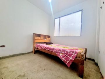 ALQUILER DE TERRENO MÁS VIVIENDA U OFICINA / TALLER / DEPÓSITO