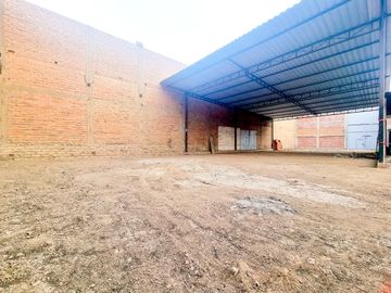 ALQUILER DE TERRENO MÁS VIVIENDA U OFICINA / TALLER / DEPÓSITO