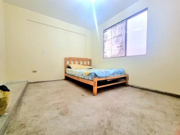 ALQUILER DE TERRENO MÁS VIVIENDA U OFICINA / TALLER / DEPÓSITO