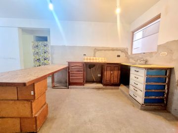 ALQUILER DE TERRENO MÁS VIVIENDA U OFICINA / TALLER / DEPÓSITO