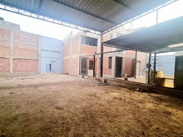 ALQUILER DE TERRENO MÁS VIVIENDA U OFICINA / TALLER / DEPÓSITO