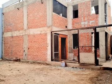 ALQUILER DE TERRENO MÁS VIVIENDA U OFICINA / TALLER / DEPÓSITO