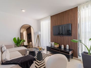 CASA EN VENTA AL SUR DE CUERNAVACA CON ALBERCA Y ROOF GARDEN
