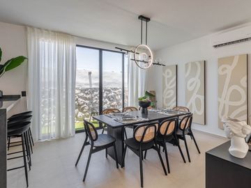 CASA EN VENTA AL SUR DE CUERNAVACA CON ALBERCA Y ROOF GARDEN