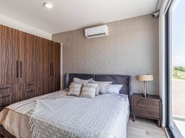 CASA EN VENTA AL SUR DE CUERNAVACA CON ALBERCA Y ROOF GARDEN
