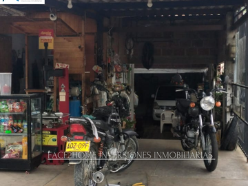 EN VENTA CASA USO COMERCIAL SOBRE LA UTOPISTA SANTA ROSA DE CABAL.
