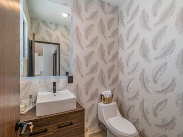 VENTA DE CASA CON ALBERCA Y ROOF GARDEN AL SUR DE CUERNAVACA MORELOS