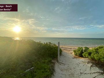 Casa a pasos del mar con alberca privada, en venta, San Benito, Yucatán.