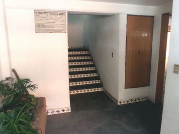 Departamento con Balcón en Coyoacán, Primer Piso 122 m² 3 Recámaras.