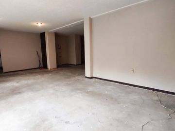 Departamento con Balcón en Coyoacán, Primer Piso 122 m² 3 Recámaras.