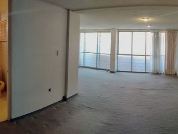 Departamento con Balcón en Coyoacán, Primer Piso 122 m² 3 Recámaras.