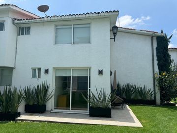 Venta Casa de Tres Niveles en Av Tamaulipas en Santa Fe
