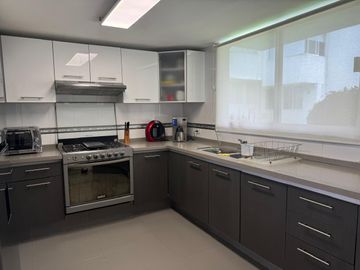 Venta Casa de Tres Niveles en Av Tamaulipas en Santa Fe