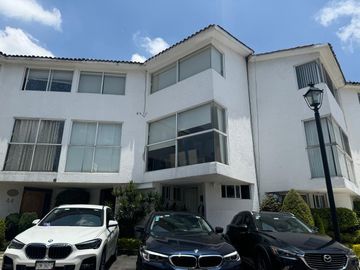 Venta Casa de Tres Niveles en Av Tamaulipas en Santa Fe