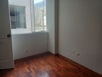 VENTA DEPARTAMENTO LA MOLINA COCHERA PORTADA DEL SOL III ETAPA 3ER PISO S/ASCENSOR