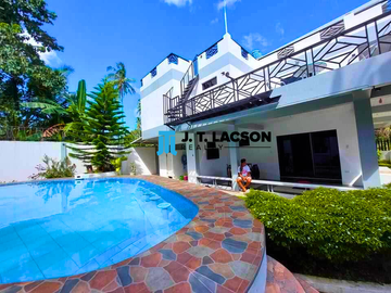 🏊 5 Bedroom house with Swimming Pool & Jacuzzi for relaxation and entertainment