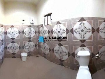 🏝️ RUSH SALE! 3 Bedroom House with Pool in Bacong 🏊
