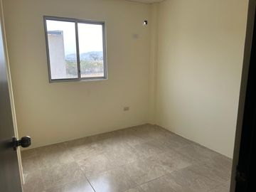 Vendo casa en Gran Vittoria de 3 dormitorios