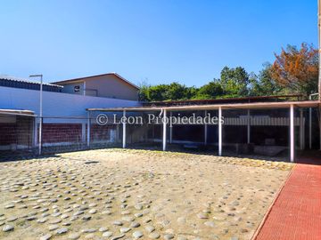 Leon Propiedades vende parcela en condominio Lomas del Puangue, Curacaví.
