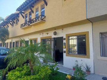 Casa en Venta Real Amalfi 2 Recamaras excelentes condiciones