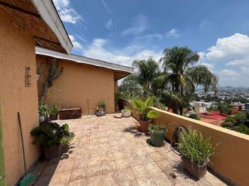 Casa en venta en Col Cerro del Tesoro Tlaquepaque