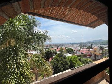 Casa en venta en Col Cerro del Tesoro Tlaquepaque