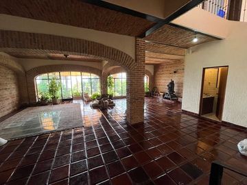 Casa en venta en Col Cerro del Tesoro Tlaquepaque