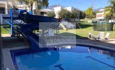 Increíble casa en Fracc. Punta la Boca en Santiago N.L. con Alberca