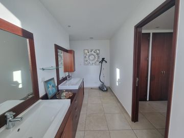 DEPARTAMENTO AMUEBLADO EN VENTA En Torres JV 🏙️ 📍 Blvd. Manuel Ávila Camacho, Costa de Oro, Boca del Río; Ver.