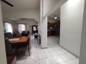Hermosa casa en venta en zona privilegiada de Parras