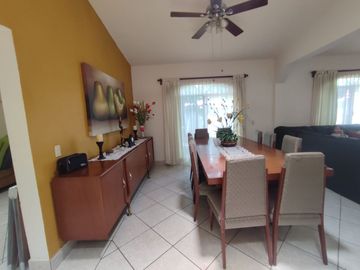 Hermosa casa en venta en zona privilegiada de Parras