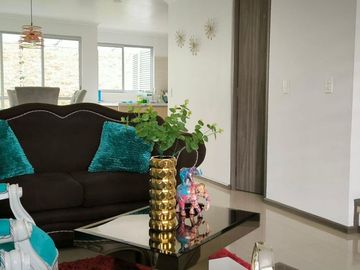 Vendo hermosa casa en conjunto cerrado en sector La Florida
