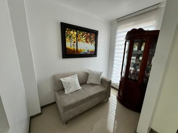 Vendo hermosa casa en conjunto cerrado en sector La Florida
