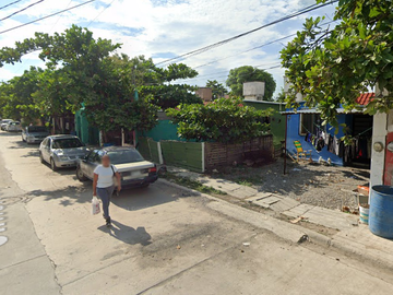 CASA EN REMATE BANCARIO EN Jiménez 214, Linares Cdad. Mante, Tamps-LU